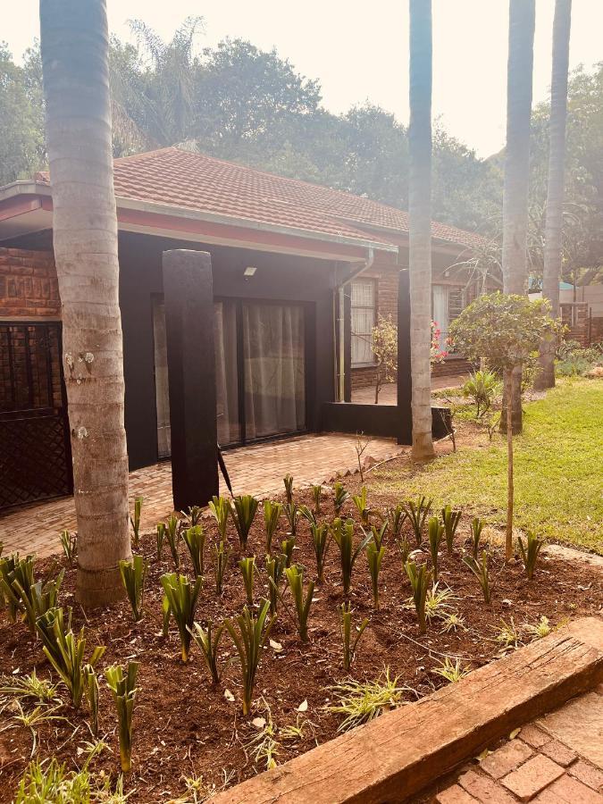 The Hart House Bed & Breakfast Hartbeespoort Eksteriør bilde